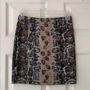 WINDSOR SKIRT